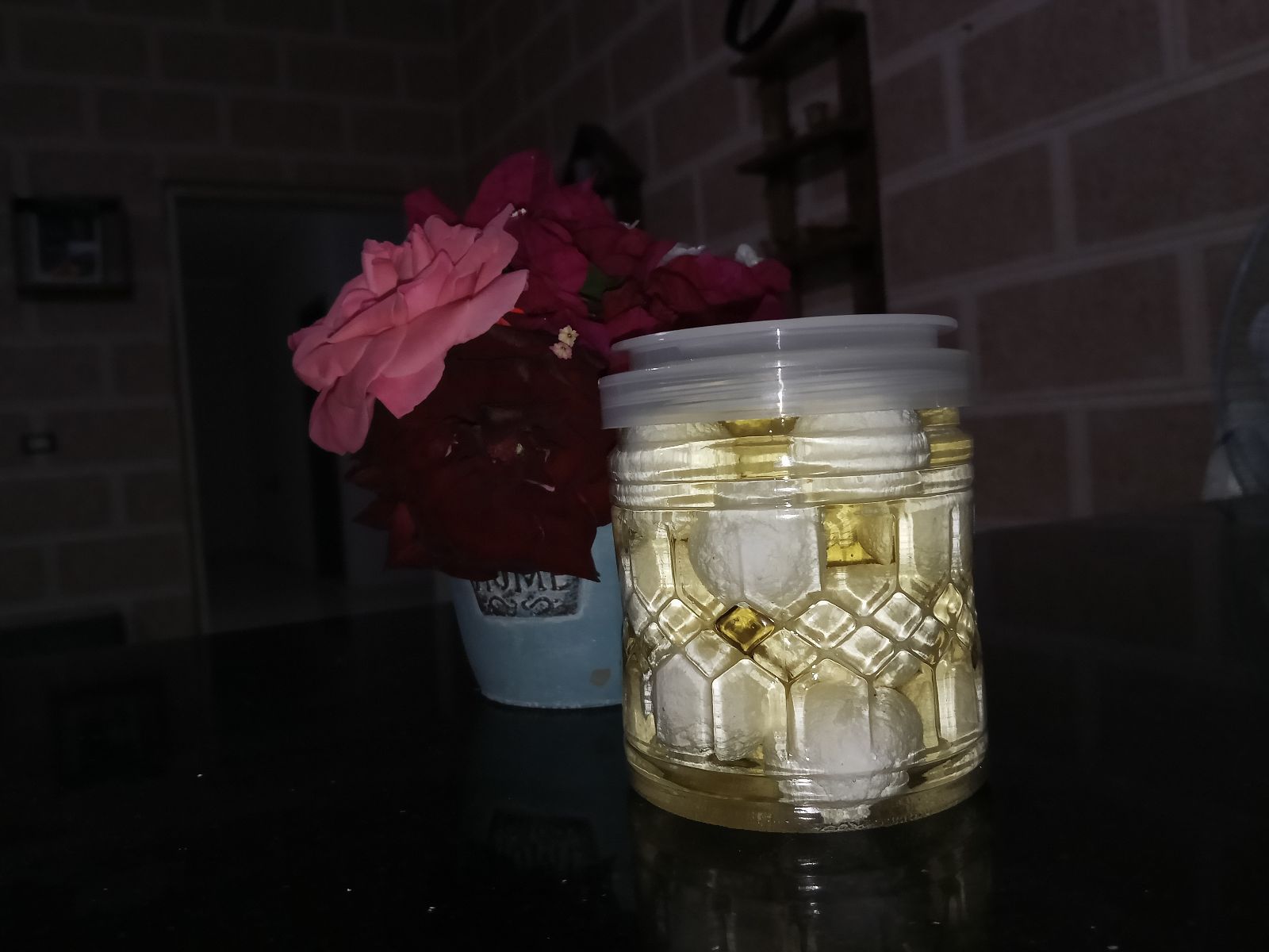 مونه